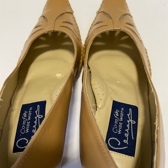 PEERAGE COMFORTS WIDE WIDTH PUMPS - Picture 7 of 11